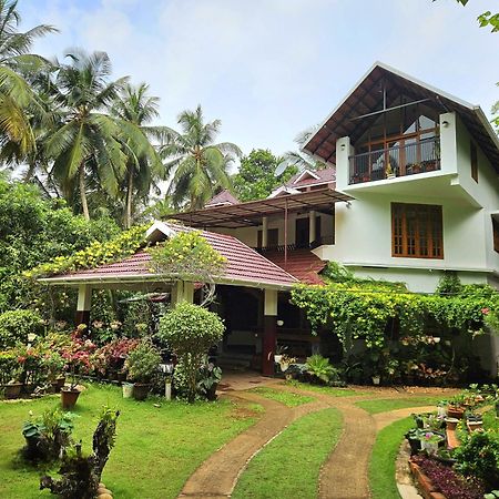 Maleyam Homestay Riverside Kozhikode Exterior foto